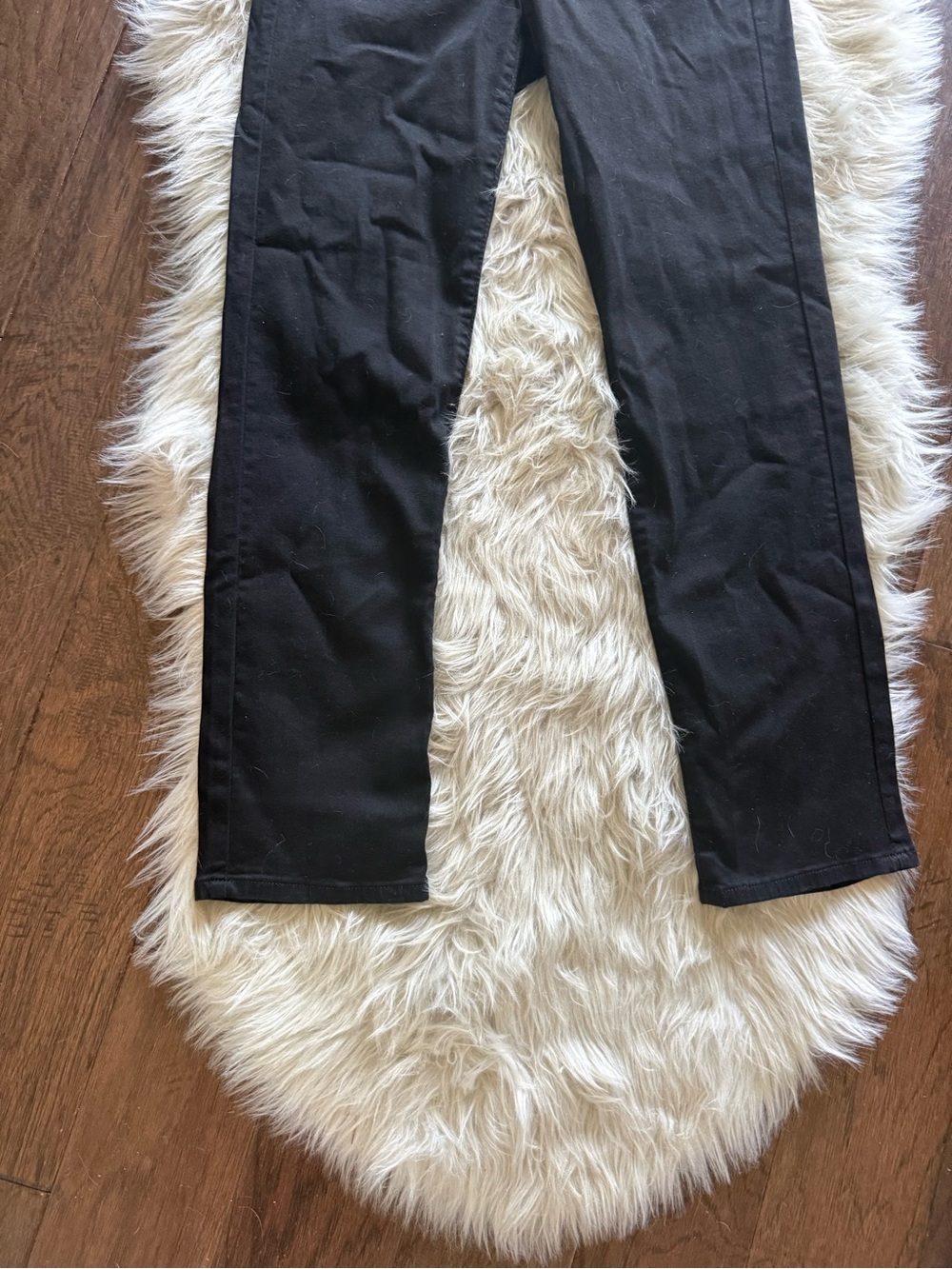 NWT Levi's Black Classic Straight-Leg Jeans - Picture 3 of 11